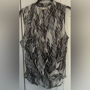Women's L8ter Black/White Herringbone Cross Open Sleeveless Blouse